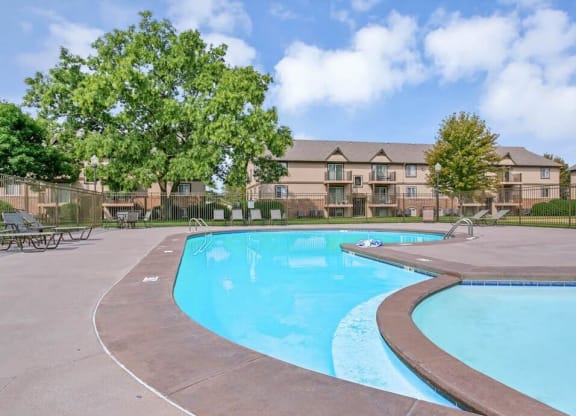 Apartments in Wichita KS with swimming pool