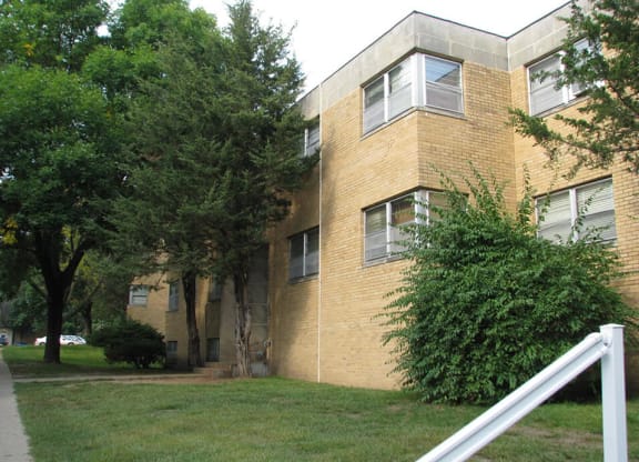 apartments with on-site maintenance