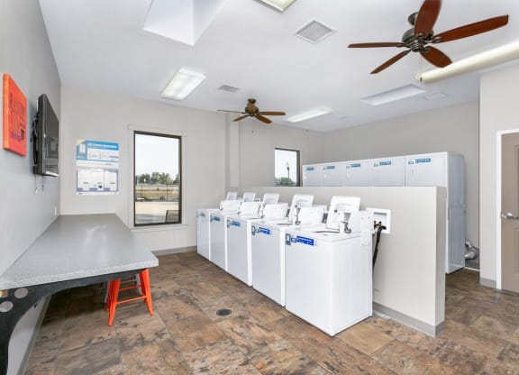 Apartments in Wichita Laundry