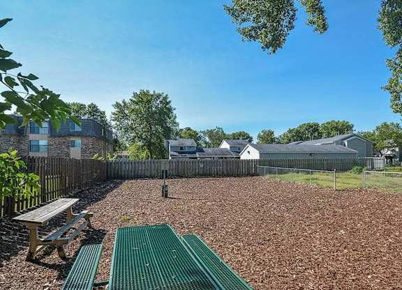 dog park apartments in St Cloud MN