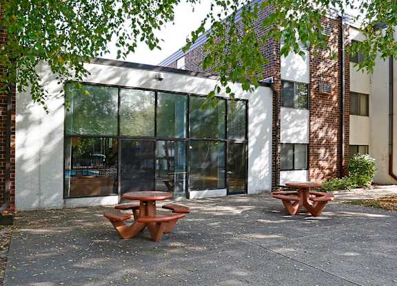 Picnic area at Olympik Village Apartments