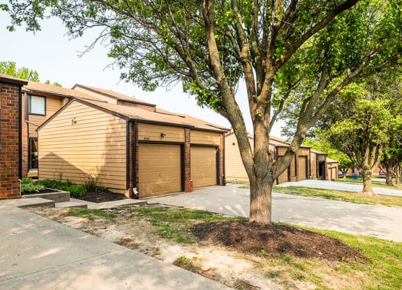 apartments with garages