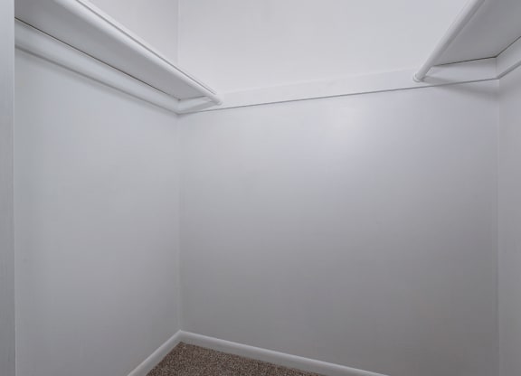 Wichita KS apartments with large closets