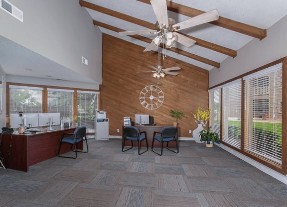 Leasing Office at MacArthur's Lake