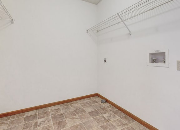 Floor Plan with Washer and Dryer Hookups