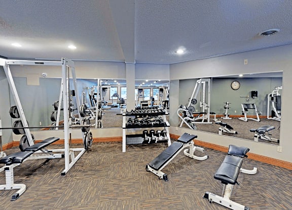 Convenient apartment fitness center at pointe west apartments
