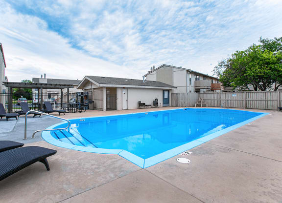 Kansas apartment with outdoor pool