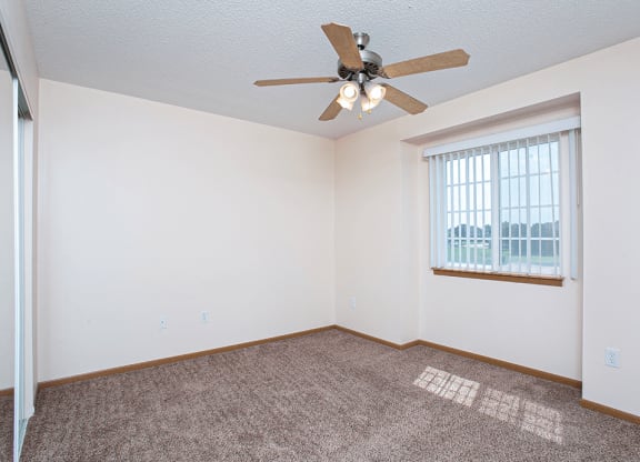 Wichita 1 bedroom apartment with ceiling fan