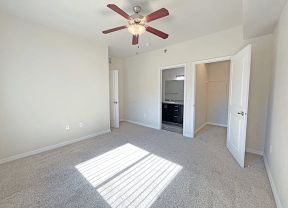 bedroom with carpeting