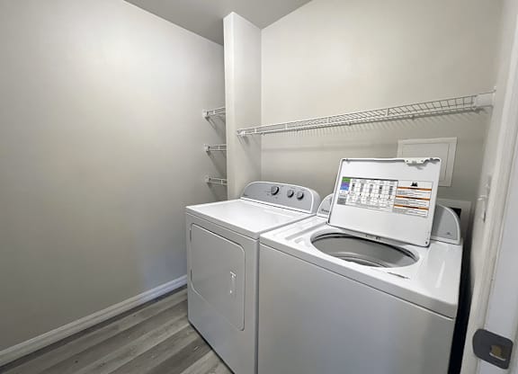 Apartment with washing and dryer machine