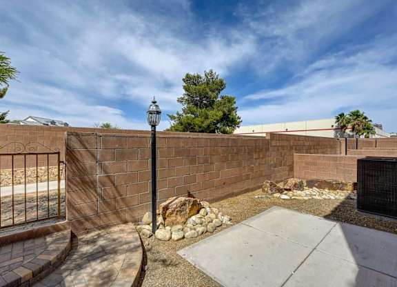 Backyard Landscape at Habitat @ DTLV, Las Vegas, NV