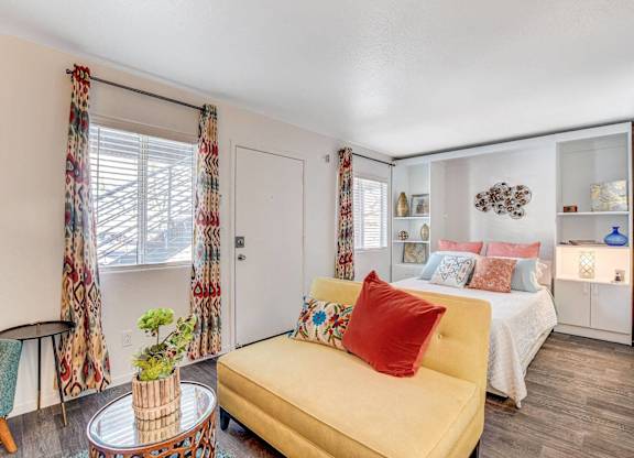 Large Bedroom at The 95 Apartments, Nevada