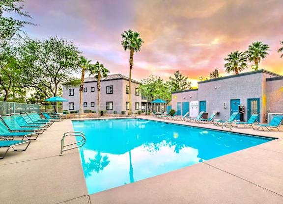 Large Pool at The 95 Apartments, Las Vegas