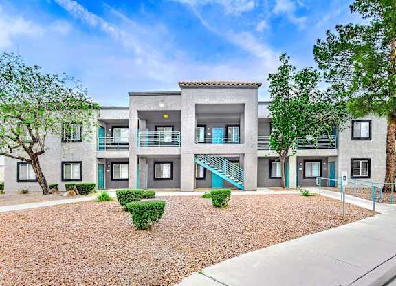 Courtyard View at The 95 Apartments, Nevada