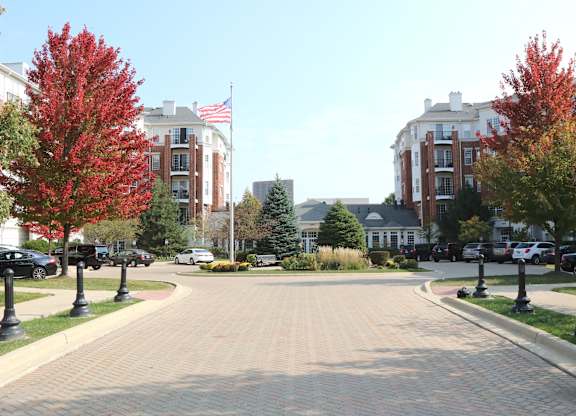 Boutique Apts Oak Brook at Regency Place, Oakbrook Terrace, 60181