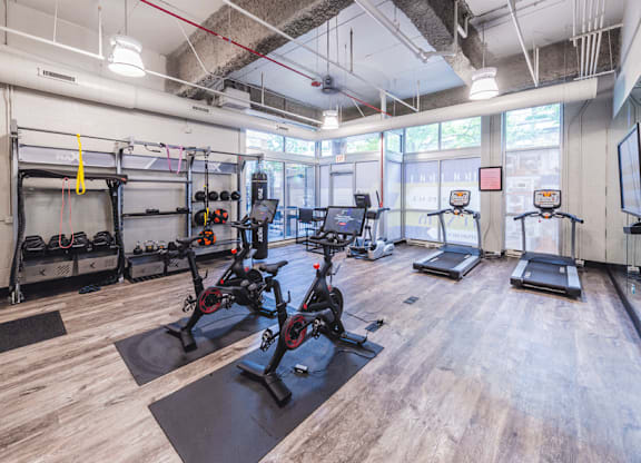 Fitness Center at Wells Place Apartments, Chicago