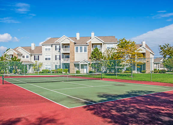 Tennis Courts at Landings at Amhurst Lake Apartments, Waukegan, IL