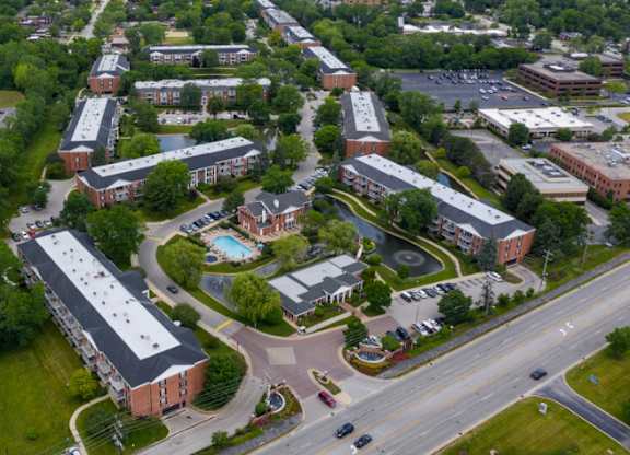Aerial at Versailles on the Lakes Oakbrook*, Oakbrook Terrace, 60181