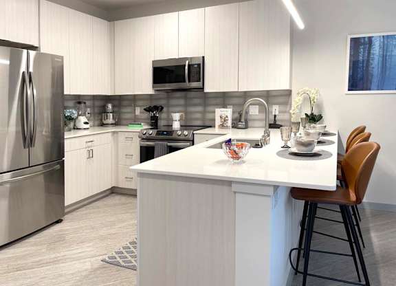 Kitchen Full Saddle Brown at Elevate Apartments, Madison, 53718