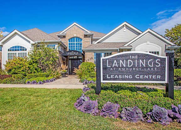 Landings At Amhurst Lake at Landings at Amhurst Lake Apartments, Waukegan
