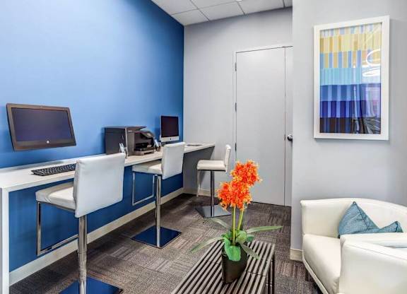 Business Center at Apex 41, Lombard