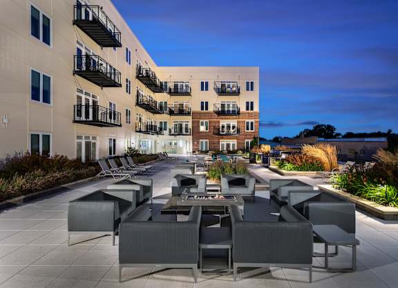 Expansive deck with fire pit Wilmette Specials at The Residences of Wilmette, Illinois, 60091