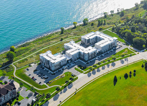 aerial view of 42 Hundred On The Lake, St Francis