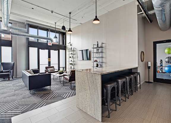 Breakfast bar at The Shelby, Chicago, IL, 60616