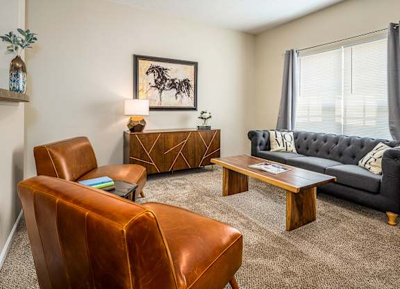 Arbors at Turnberry - Pickerington, OH - Living Room