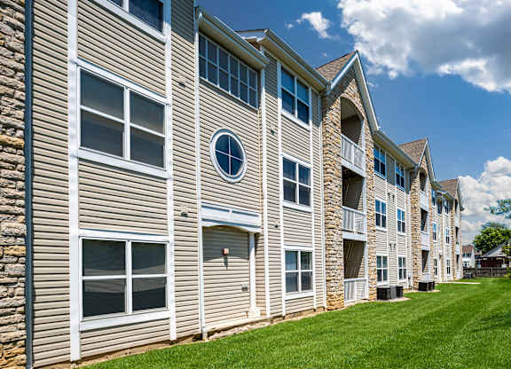 Turnberry Creek Exterior