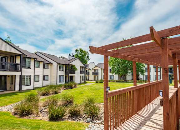 the reserve at fairfax corner apartments exterior