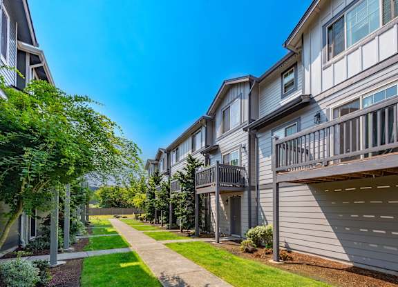 the preserve at ballantyne commons townhomes with sidewalks and balconies