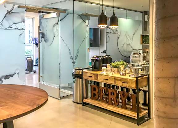 Beryl apartments Seattle - welcoming lobby