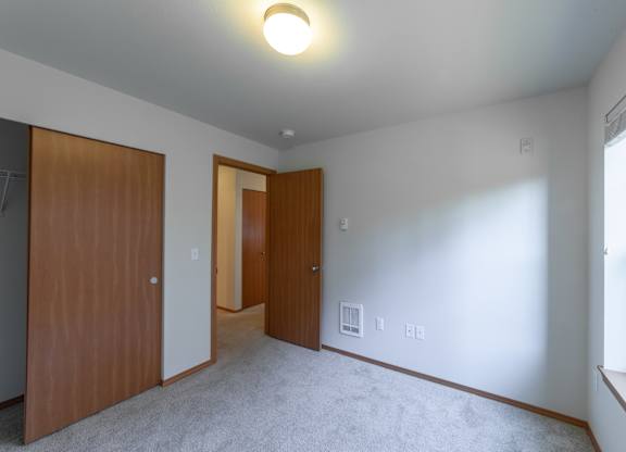 renwood-interior-bedroom-1