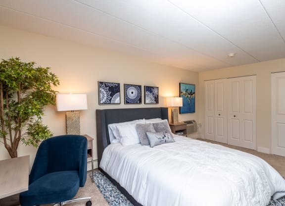 faxon commons bedroom with large closet