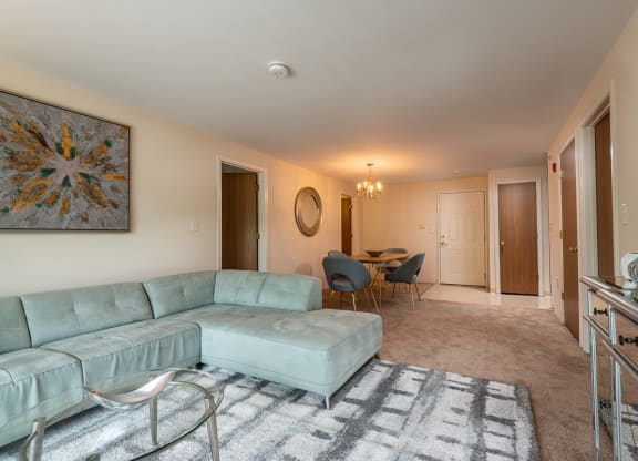 Carlton Oaks two bedroom common area