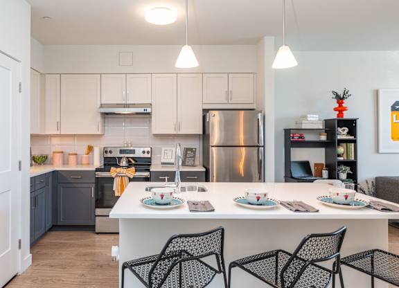 Model apartment kitchen at the Mastlight.