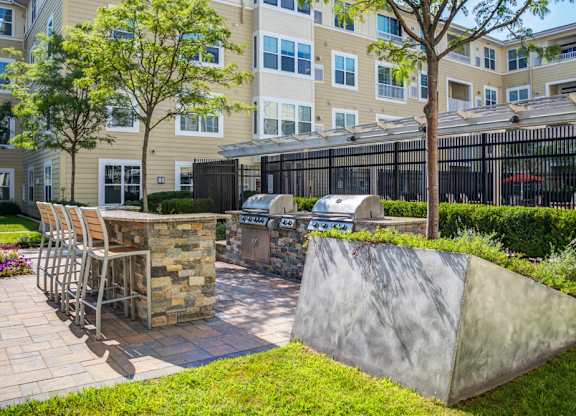 BBQ Area Parkside Commons Apartments Chelsea, MA
