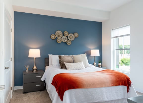 Station Square big bedroom