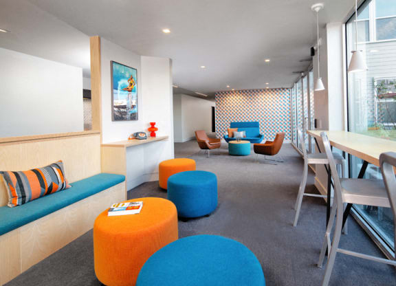 WiFi Powered Lounge