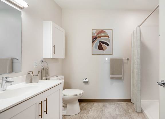 A bathroom in Leefort Terrace, Salem, MA