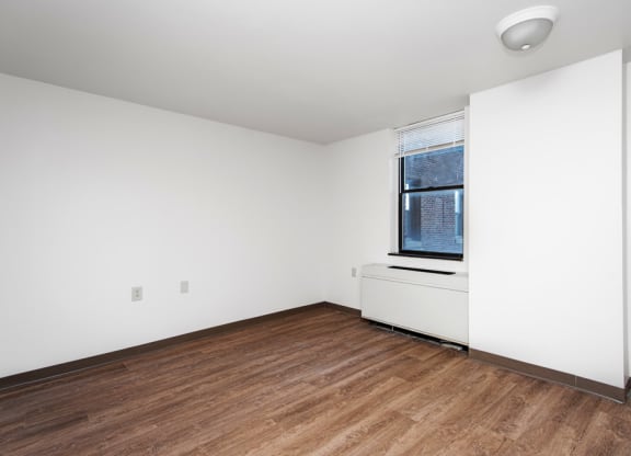 Bedroomat Richford Arms Apartments, Erie, 16501 