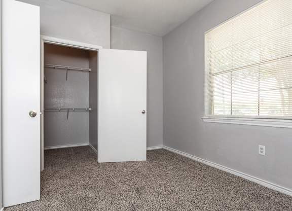 Bedroom - closet