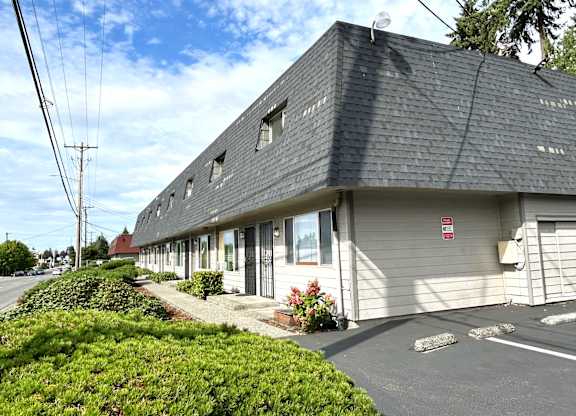 Welcome to Aladdin Townhome Apartmetns!