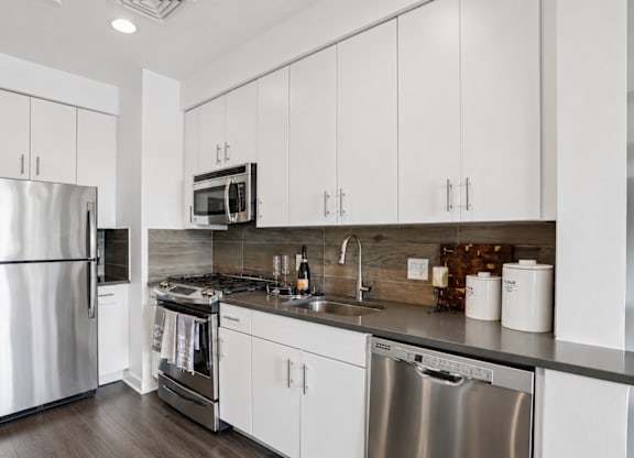 Valley and Bloom Apartments Montclair, NJ Kitchen