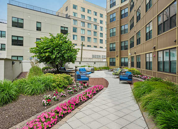 Valley and Bloom Apartments Montclair, NJ Courtyard