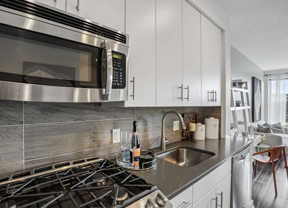 Valley and Bloom Apartments Kitchen