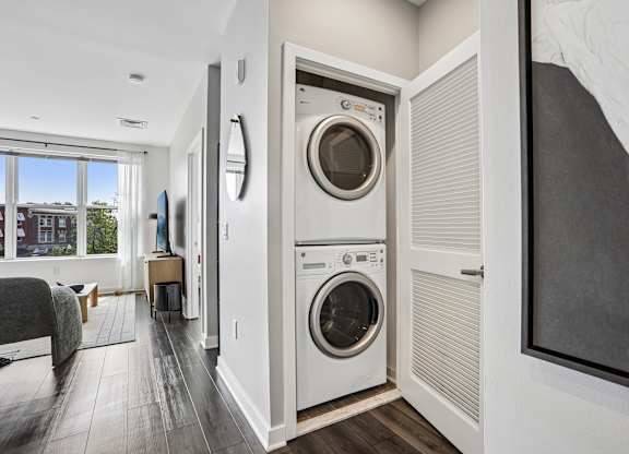 Valley and Bloom Apartments Washer and Dryer in Unit
