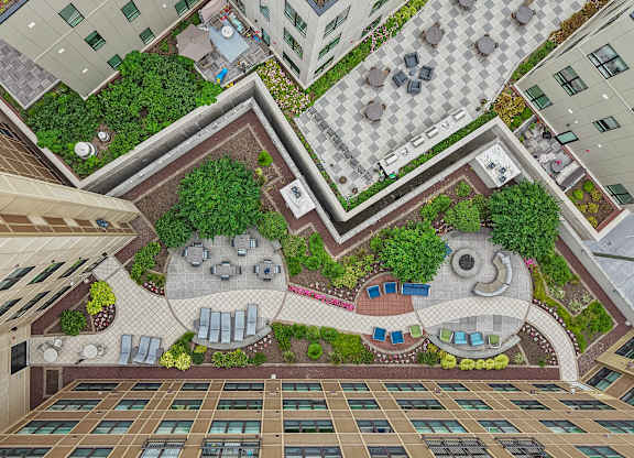 Valley and Bloom Apartments Courtyard Amenity