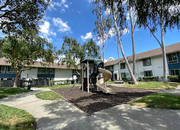Large Courtyard at Hills at Hacienda Heights, Hacienda Heights, CA 91745 